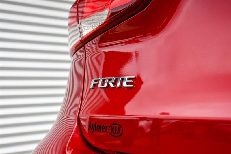 kia Forte 2018 - 10