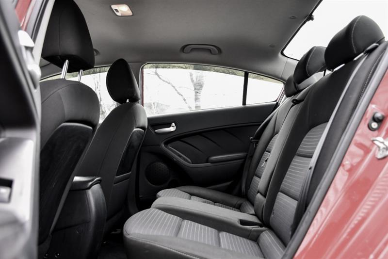 kia Forte 2018 - 15