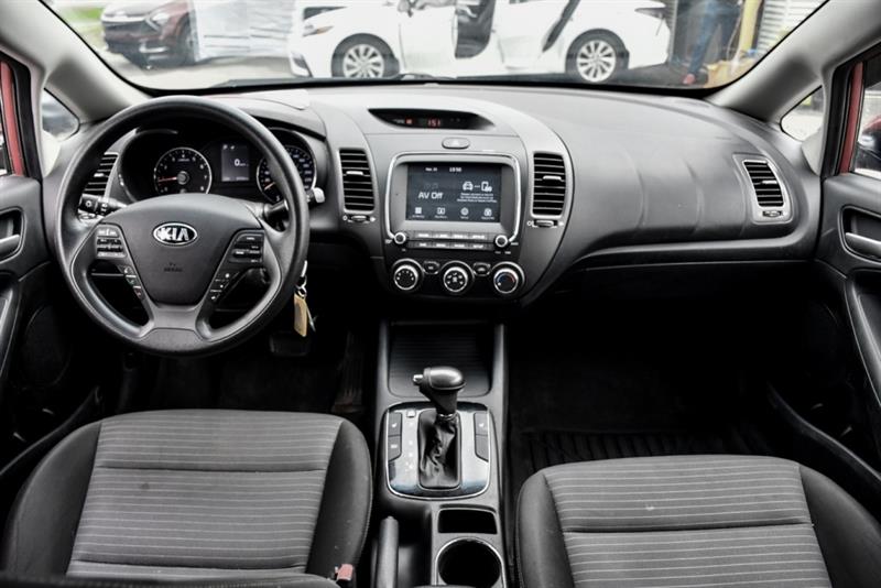 kia Forte 2018 - 17