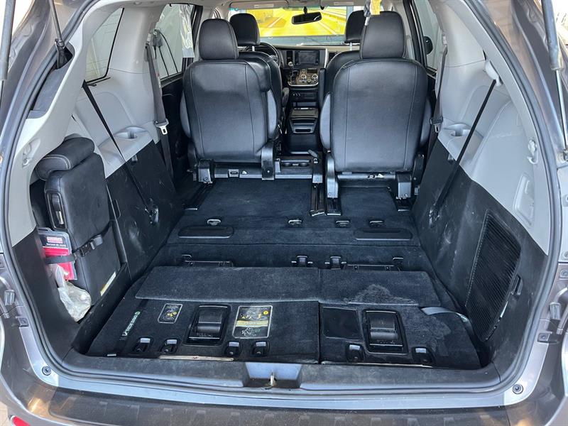 toyota Sienna 2017 - 6