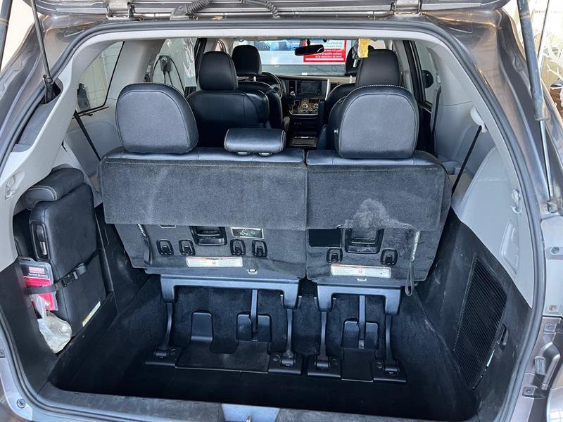 toyota Sienna 2017 - 7