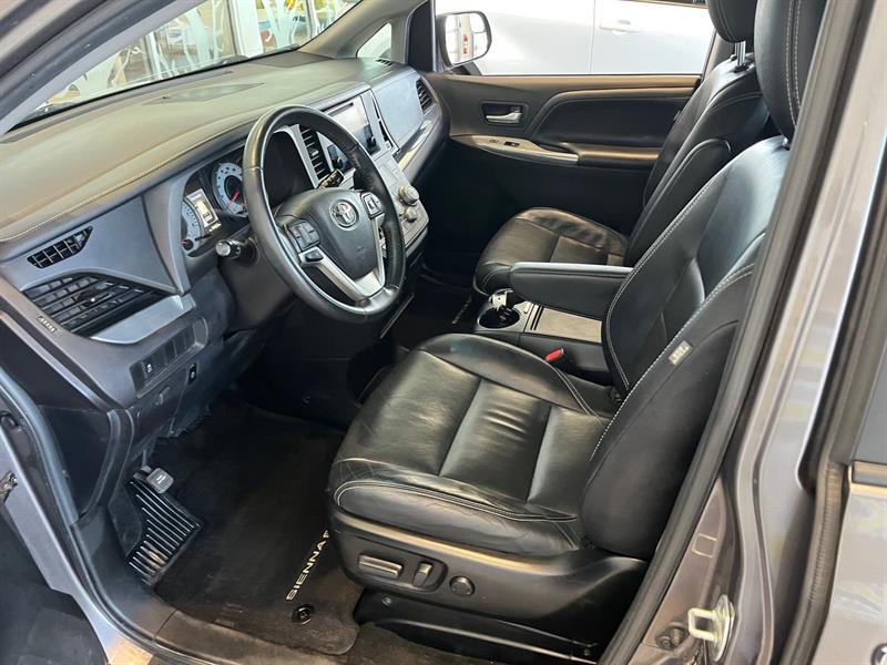 toyota Sienna 2017 - 11