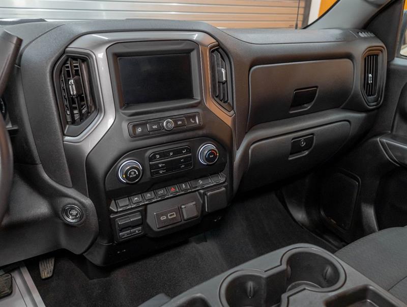 chevrolet Silverado 1500 2024 - 26
