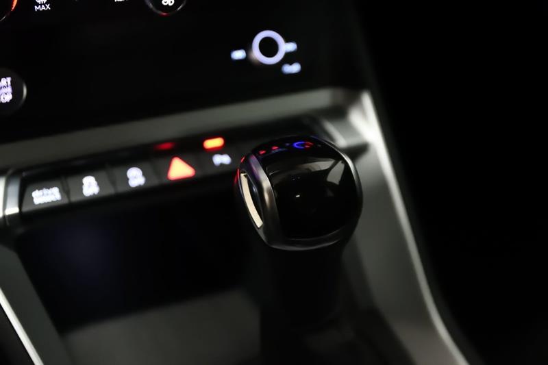 audi Q3 2020 - 24