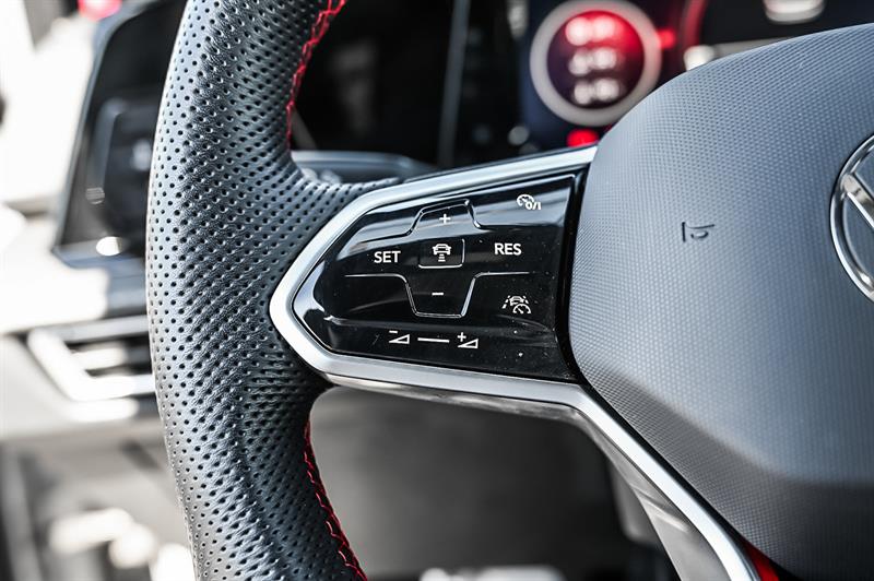volkswagen Golf GTI 2024 - 17