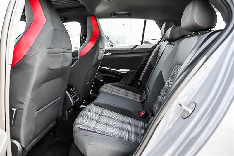 volkswagen Golf GTI 2024 - 26