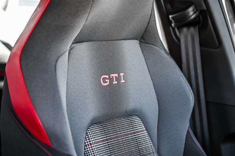volkswagen Golf GTI 2024 - 31
