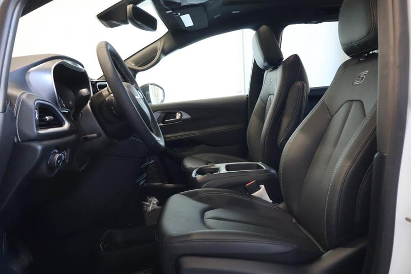 chrysler Pacifica 2026 - 10