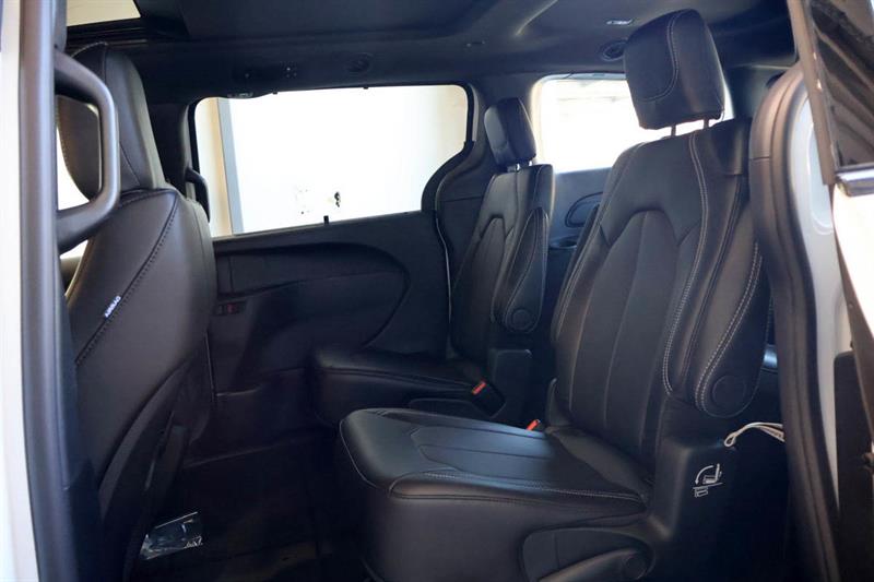 chrysler Pacifica 2026 - 21
