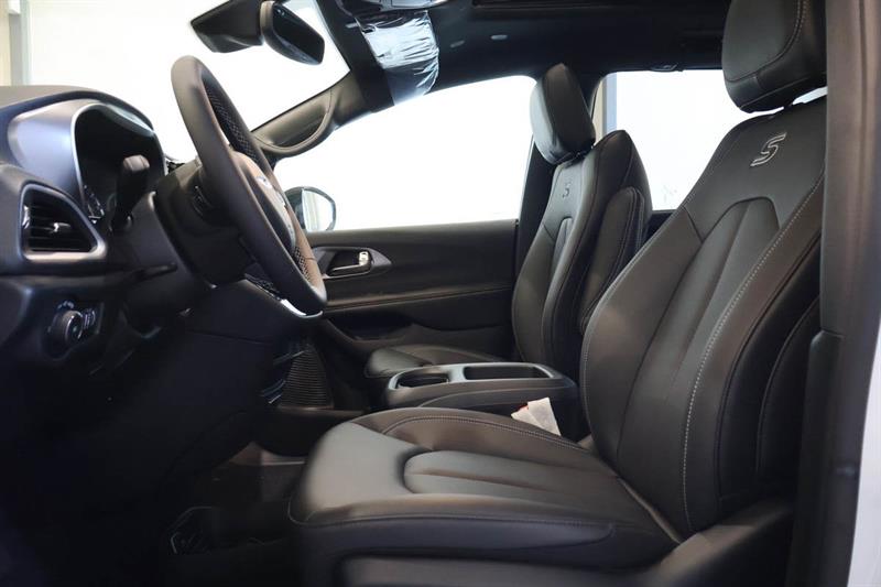 chrysler Pacifica 2026 - 10