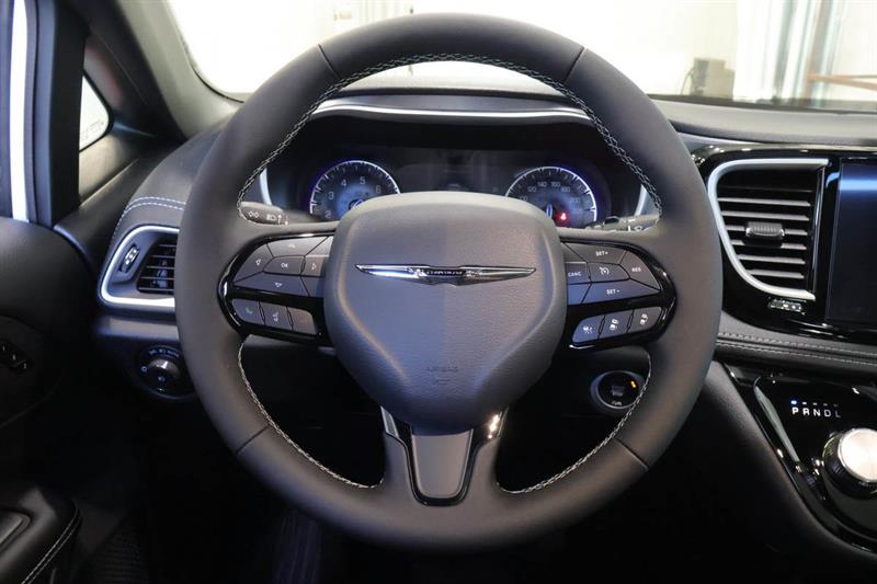 chrysler Pacifica 2026 - 14
