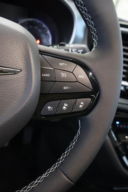 chrysler Pacifica 2026 - 16
