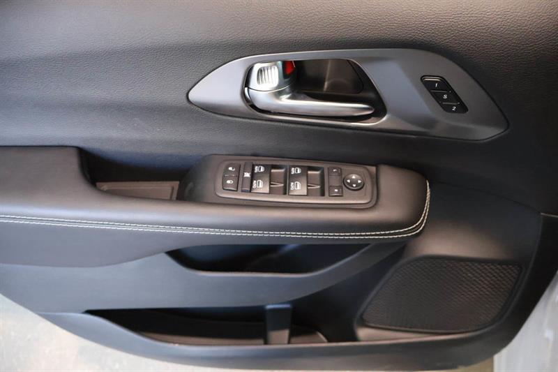 chrysler Pacifica 2026 - 20