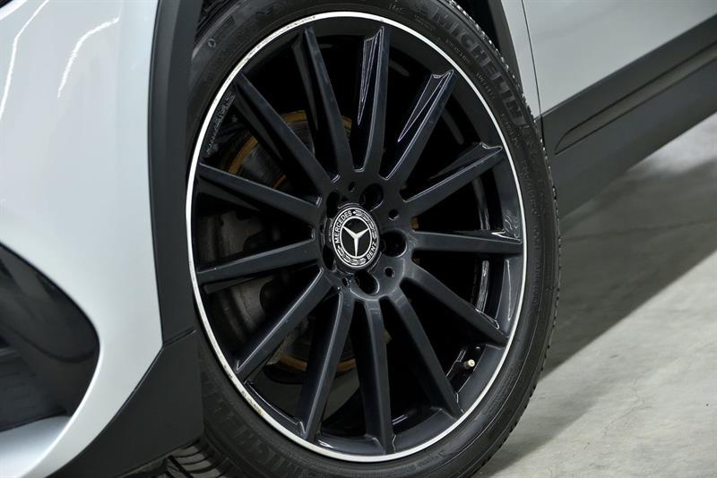 mercedes-benz GLA 2023 - 8
