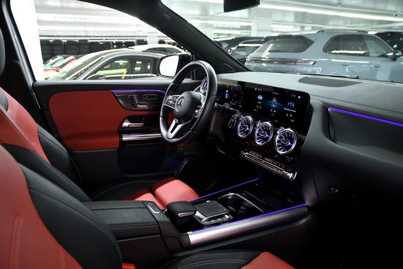 mercedes-benz GLA 2023 - 28