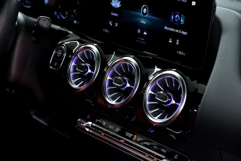 mercedes-benz GLA 2023 - 29