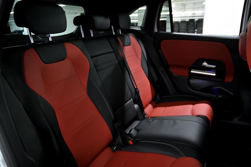 mercedes-benz GLA 2023 - 36
