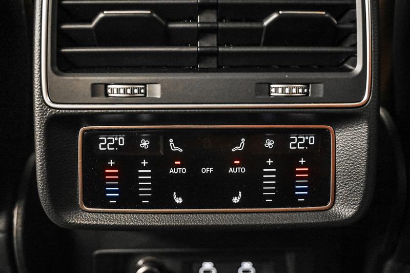 audi SQ8 2022 - 24