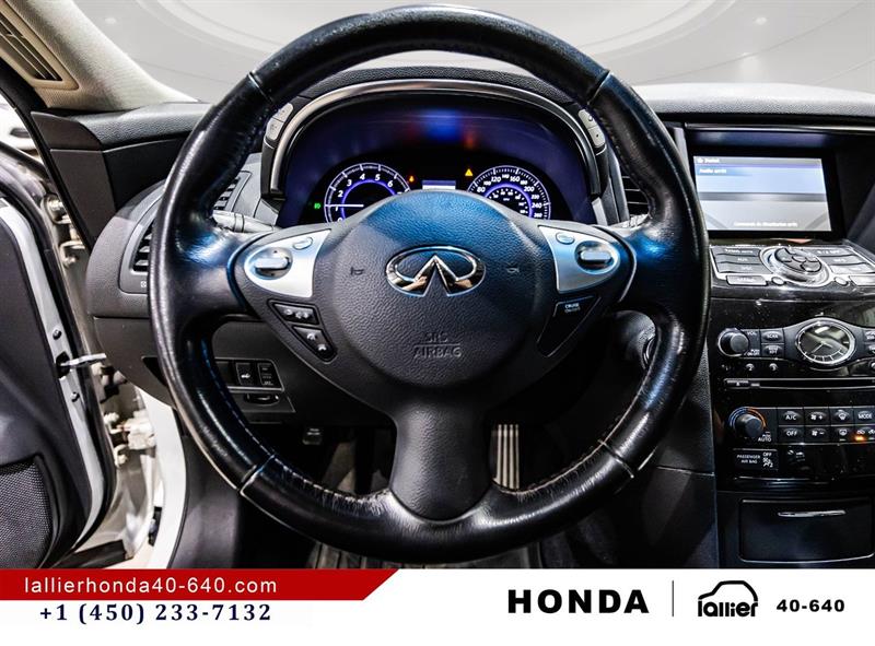 infiniti QX70 2017 - 24