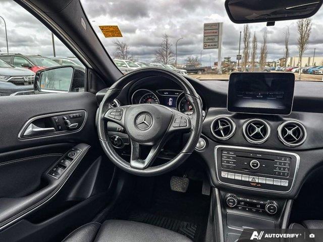 mercedes-benz GLA 2019 - 9