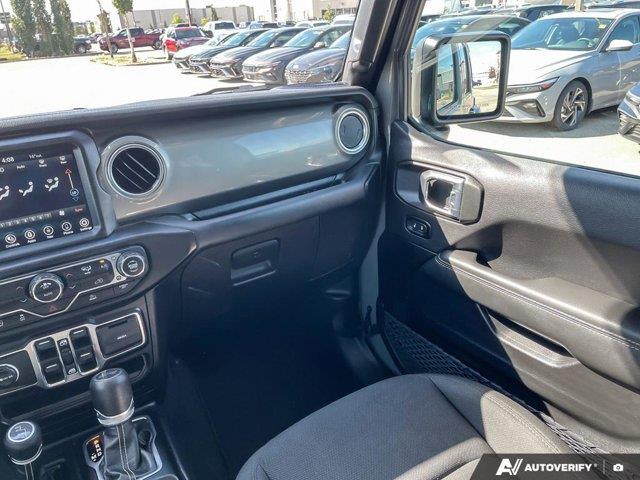 jeep Wrangler 2023 - 11