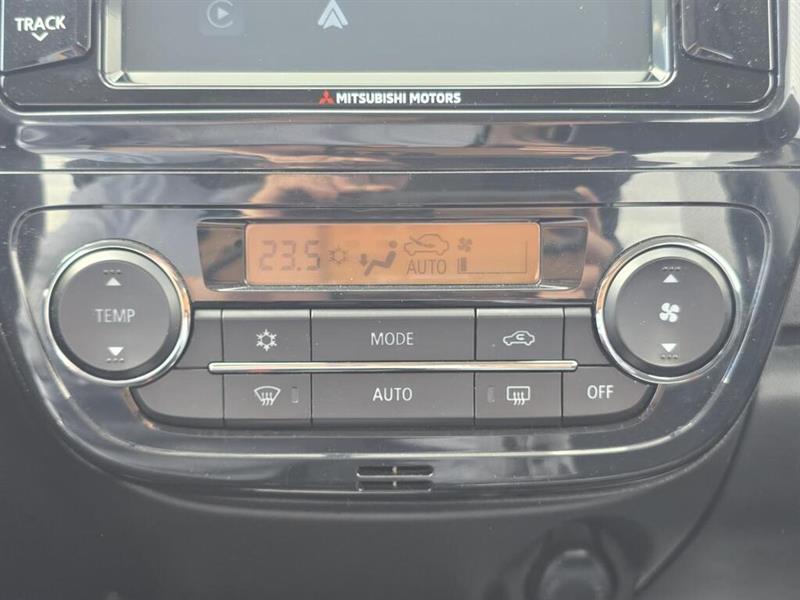 mitsubishi Mirage 2020 - 19