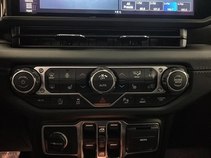 jeep Wrangler Sahara 2026 - 18