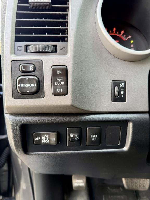 toyota Tundra 2012 - 11