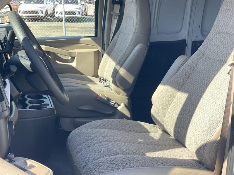 gmc Savana Cargo 2500 2025 - 19