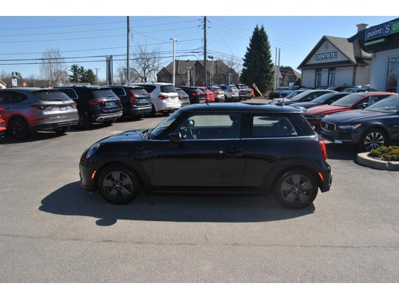 2024 Mini 3 Door - Image 2