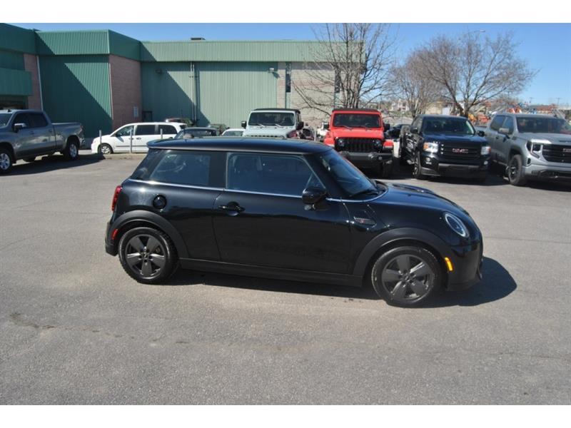 2024 Mini 3 Door - Image 6