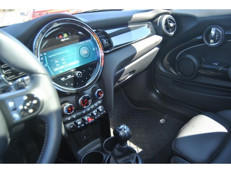 2024 Mini 3 Door - Image 15