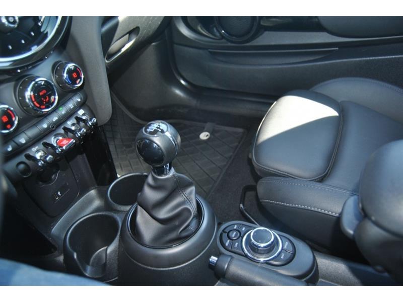 2024 Mini 3 Door - Image 20