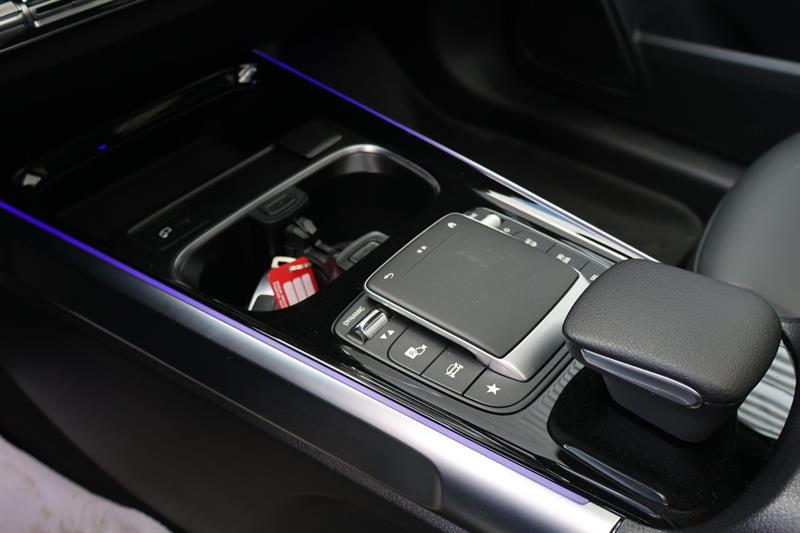 mercedes-benz GLB 2022 - 25