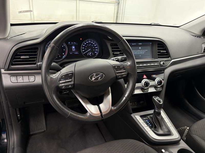 hyundai Elantra 2020 - 17
