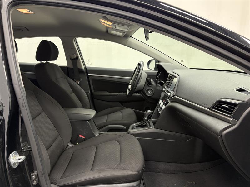 hyundai Elantra 2020 - 28