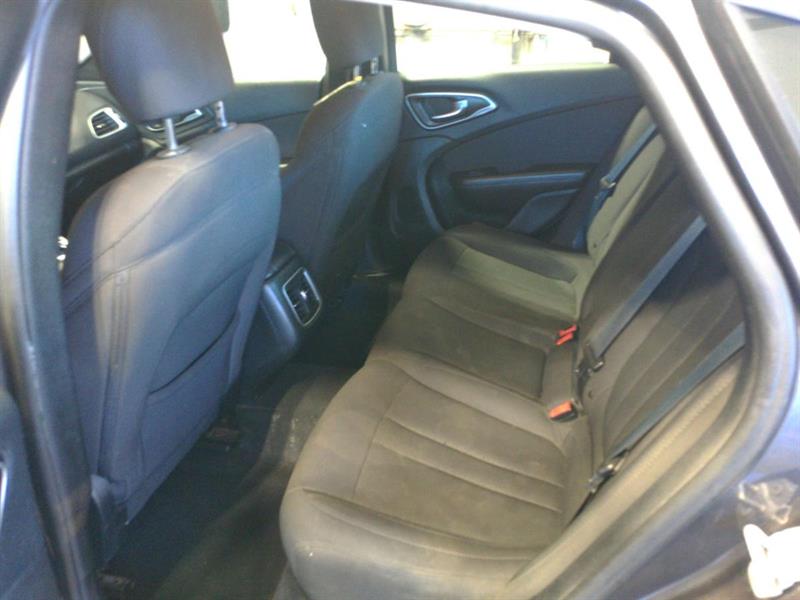 chrysler 200 2015 - 10