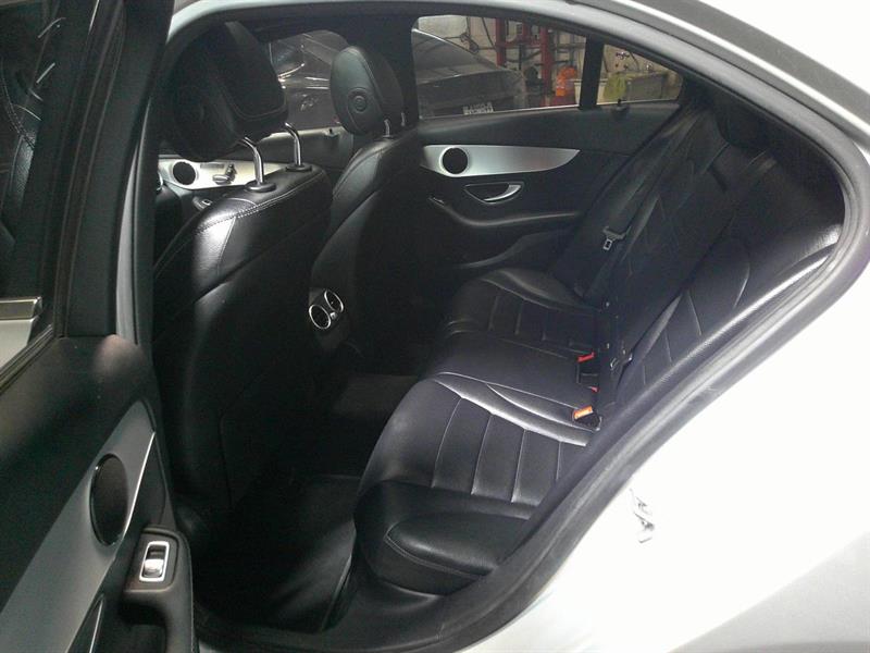 mercedes-benz C 300 2018 - 11