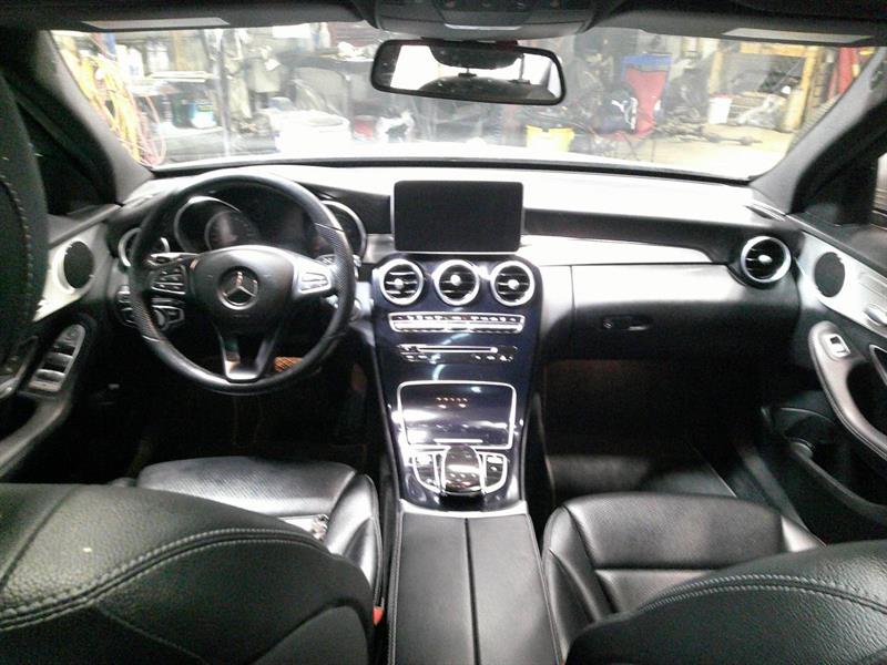 mercedes-benz C 300 2018 - 12