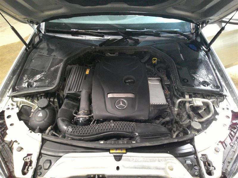 mercedes-benz C 300 2018 - 17