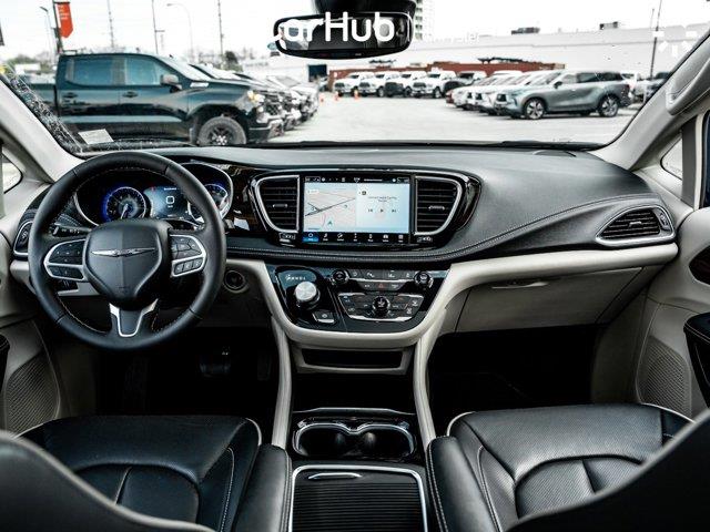 chrysler Pacifica 2024 - 13