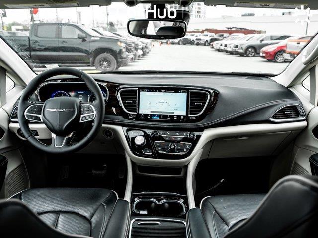 chrysler Pacifica 2024 - 12