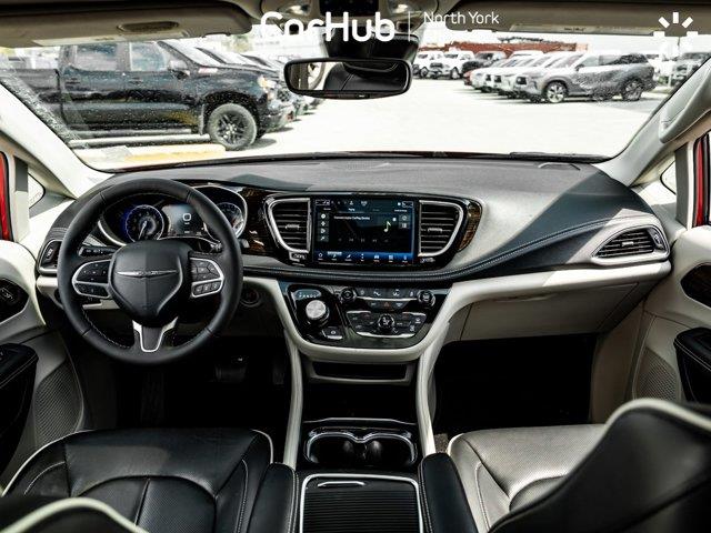 chrysler Pacifica 2024 - 13