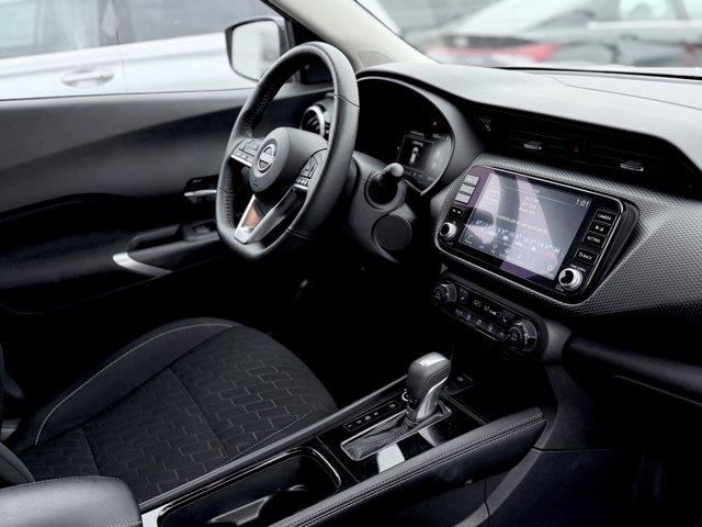 nissan Kicks Play 2025 - 20