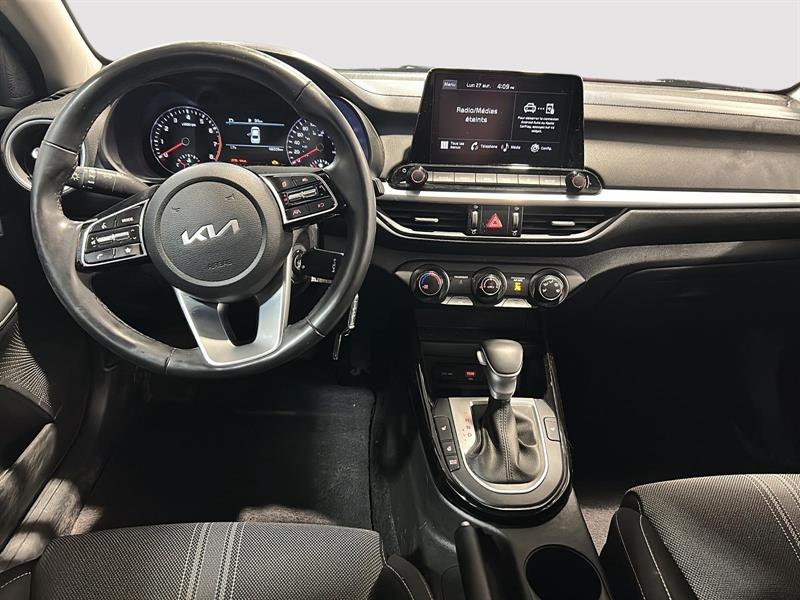 kia Forte 2023 - 12