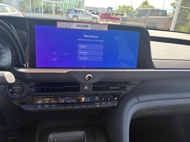 toyota Crown Signia 2025 - 9
