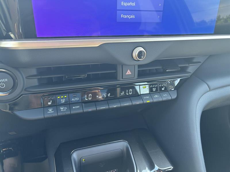 toyota Crown Signia 2025 - 10