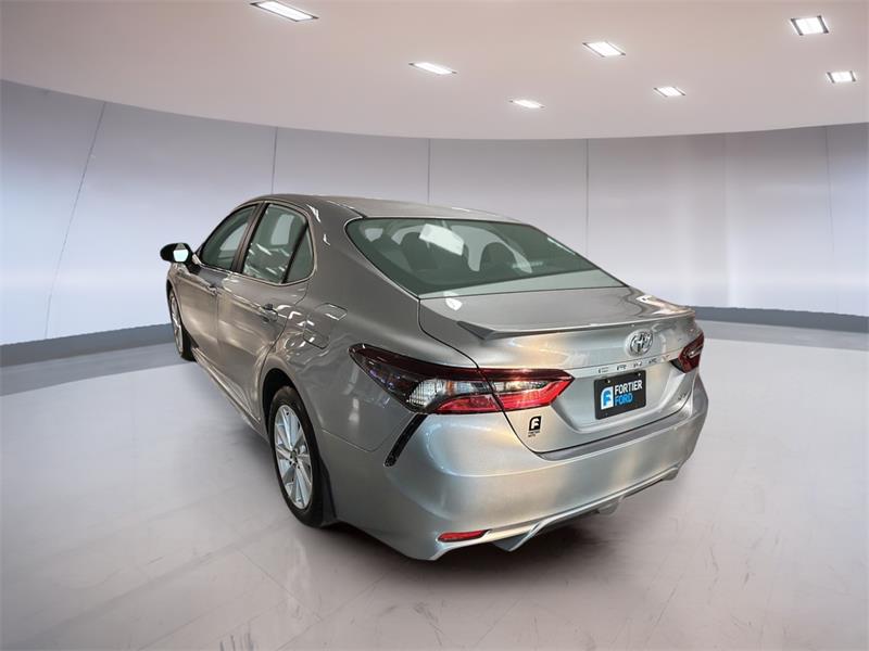 toyota Camry 2022 - 4