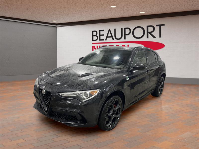 alfa romeo Stelvio 2022