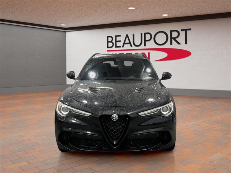alfa romeo Stelvio 2022 - 2